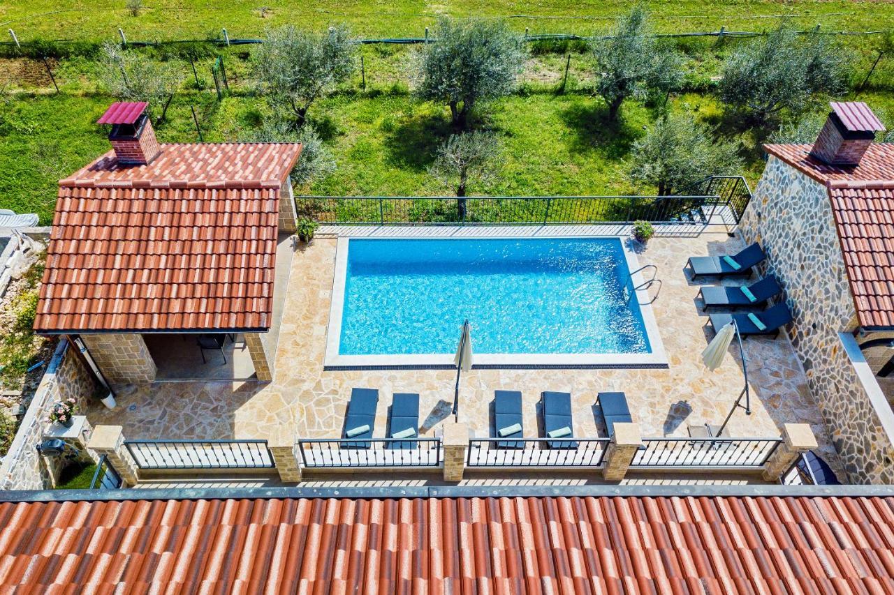 Luxury Stone Villa With Pool - Brisevo 外观 照片