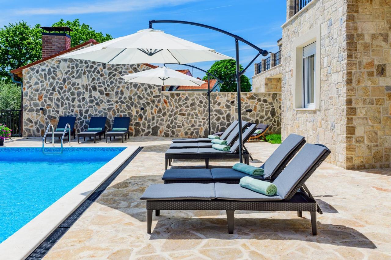 Luxury Stone Villa With Pool - Brisevo 外观 照片