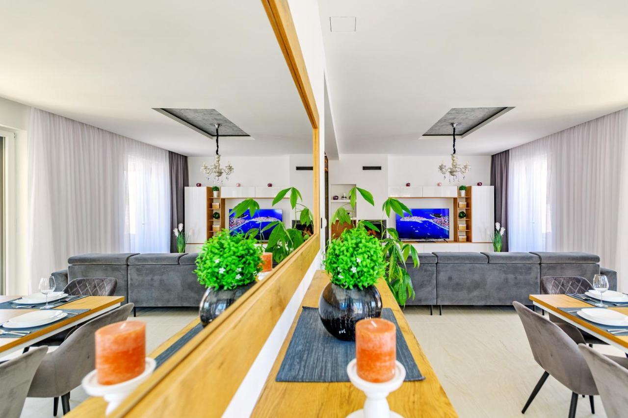 Luxury Stone Villa With Pool - Brisevo 外观 照片