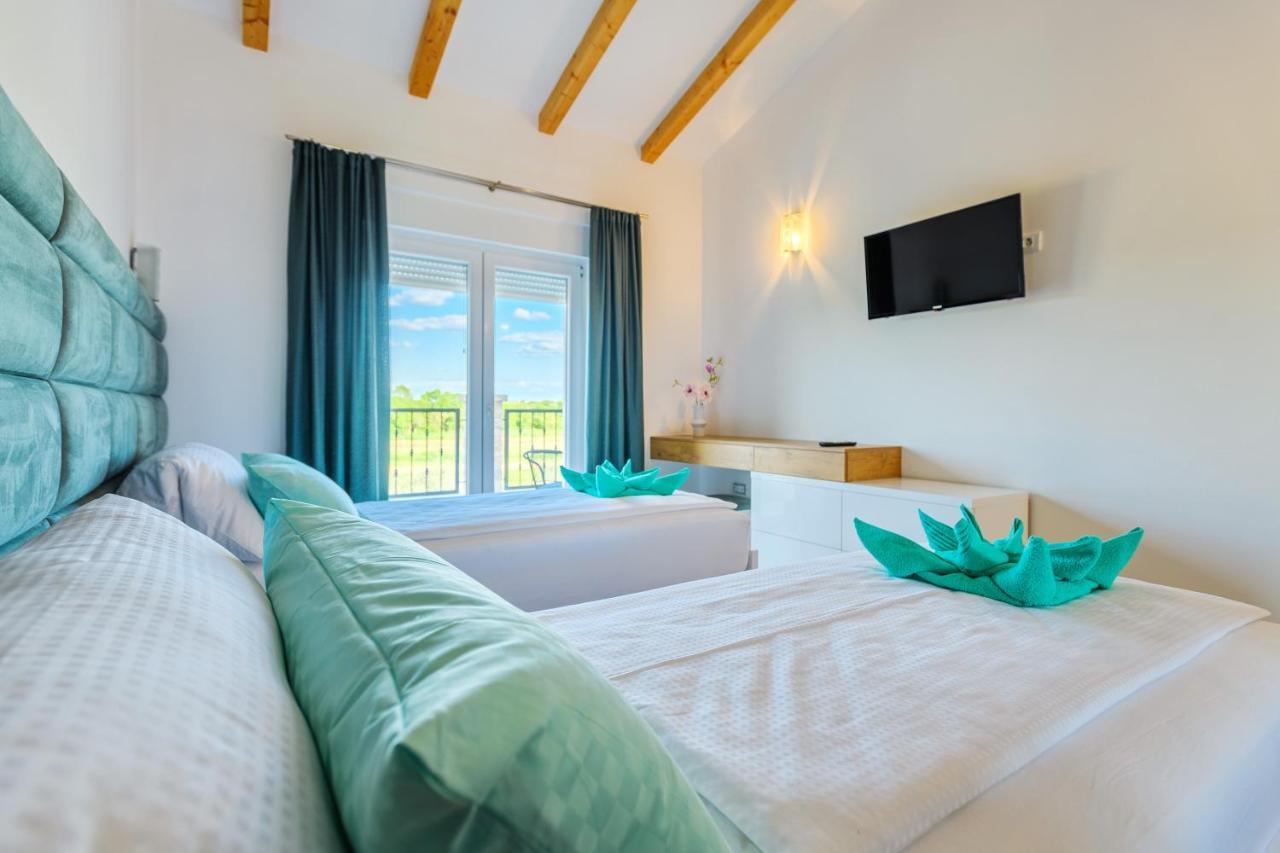 Luxury Stone Villa With Pool - Brisevo 外观 照片